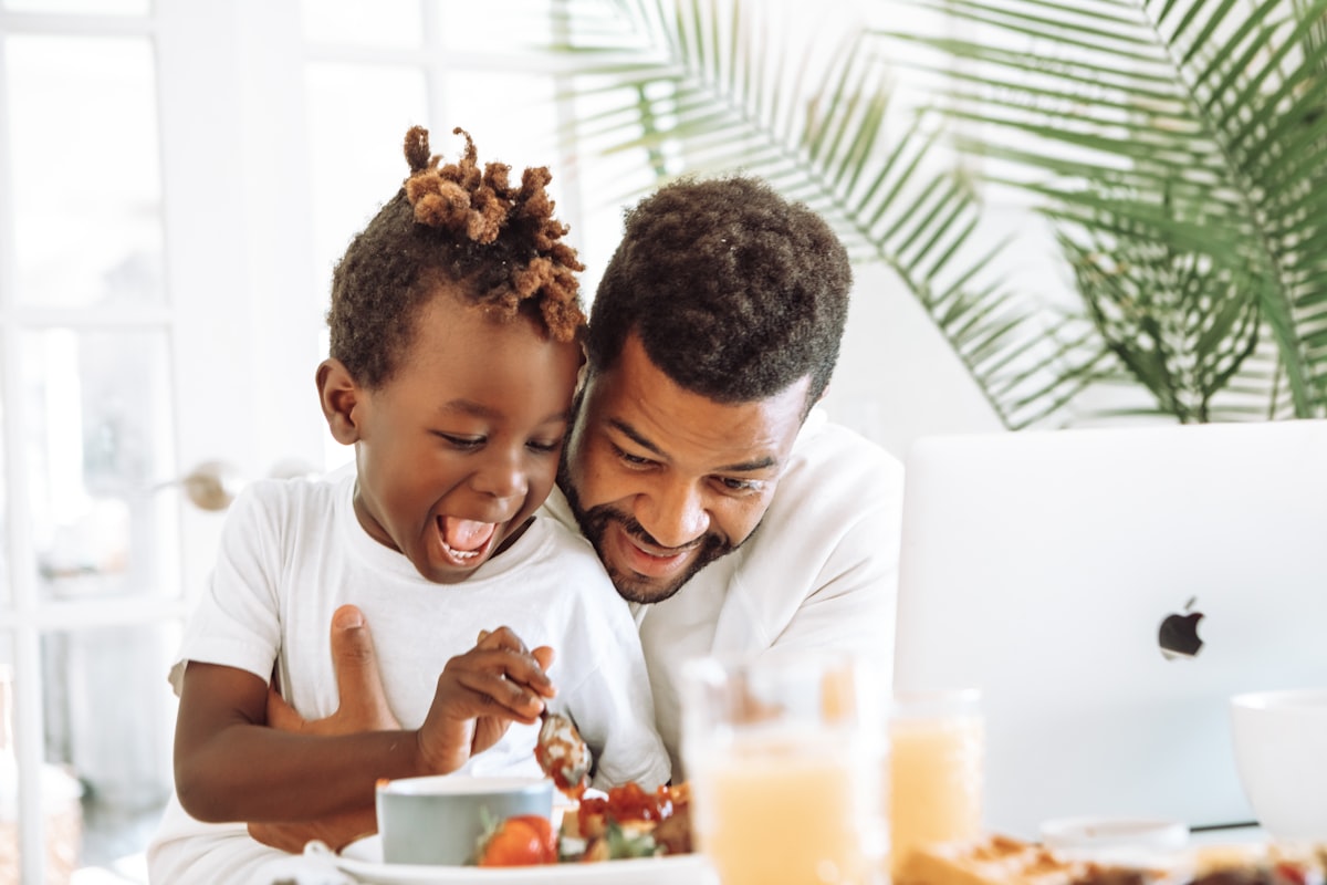 Menù scolastico con verdure e proteine